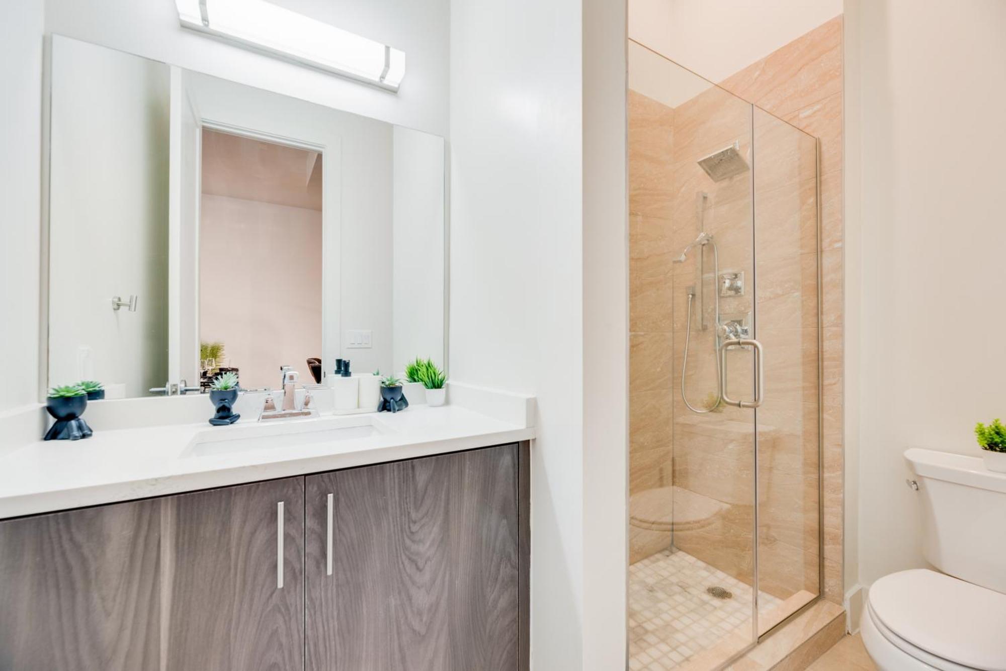 Snazzy Loft Style 2Br I Gym I Parking I Workspace Dallas Ngoại thất bức ảnh
