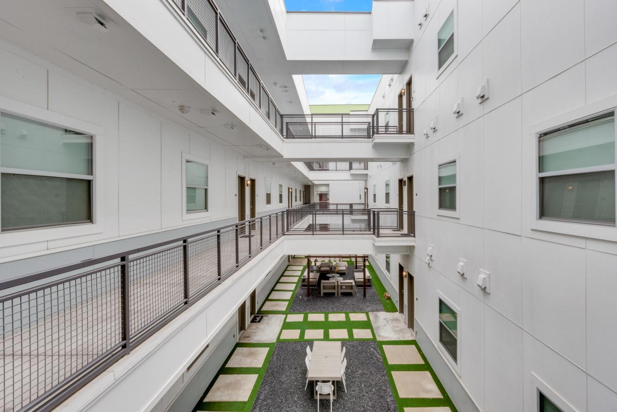 Snazzy Loft Style 2Br I Gym I Parking I Workspace Dallas Ngoại thất bức ảnh